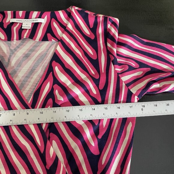 Diane von Furstenberg Naoki Wrap Dress 8 Pink Printed Silk Blend Retro Barbie - Picture 14 of 16